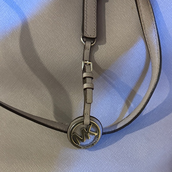 Michael Kors Lilac Tote Bag - Picture 3 of 16